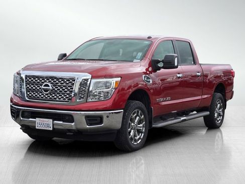 Used 2019 Nissan Titan SV w/ SV Convenience Package image 8