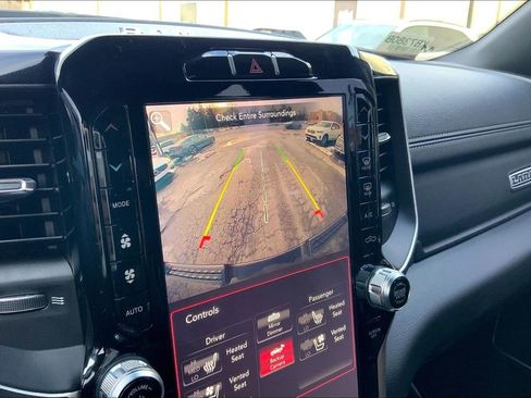 Used 2019 RAM 1500 Laramie image 27