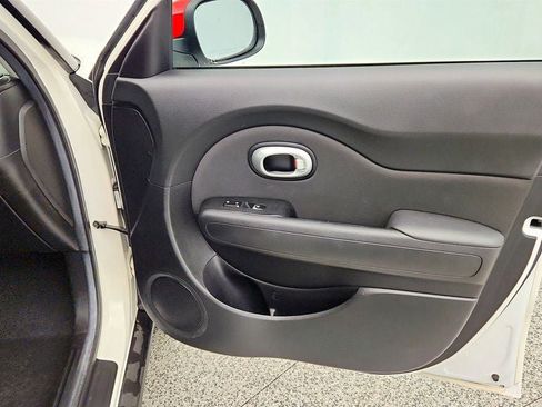Used 2019 Kia Soul + FWD image 50