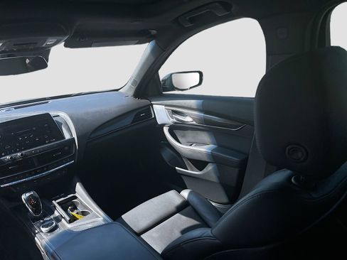 Used 2020 Cadillac CT5 V w/ Premium Package image 25