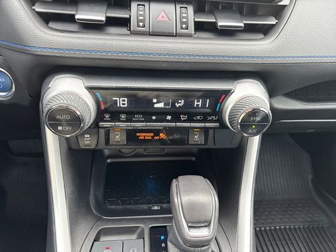 Used 2022 Toyota RAV4 XSE image 36