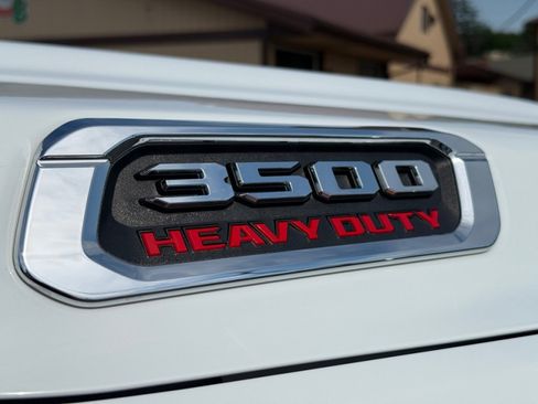 Used 2024 RAM 3500 Big Horn image 38