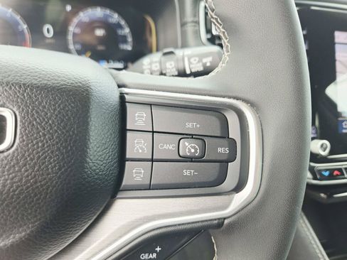 Used 2025 Jeep Wagoneer Series II w/ Premium Group I AWD/4WD image 28