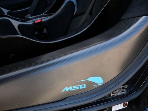 Used 2022 McLaren 765LT RWD image 38