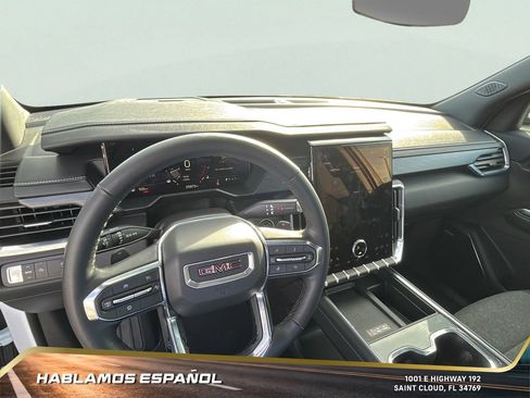 Certified 2025 GMC Acadia Elevation image 17