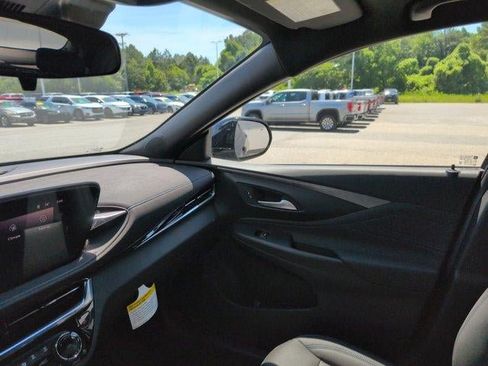 New 2026 Buick Envista Sport Touring w/ Convenience I Package FWD image 25