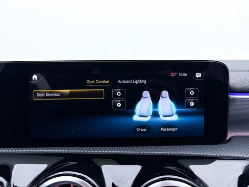 Used 2023 Mercedes-Benz CLA 250 w/ Premium Package image 23