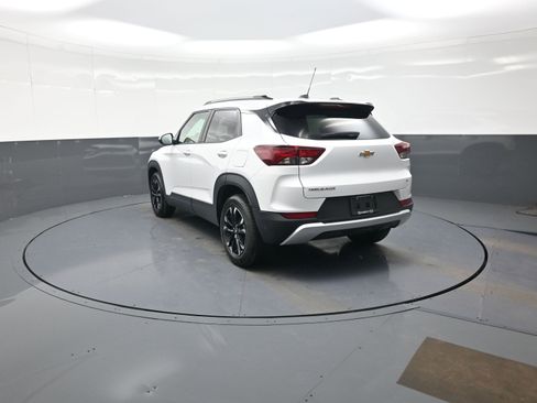 Used 2023 Chevrolet TrailBlazer LT w/ Convenience Package image 5