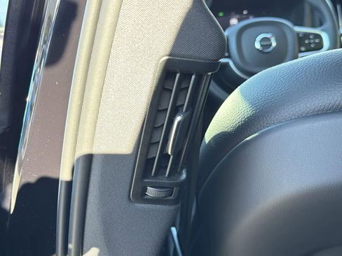 Used 2022 Volvo XC60 T8 Inscription Expression w/ Protection Package Premier image 28