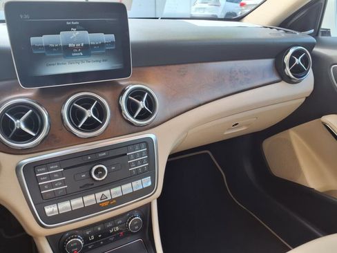 Used 2019 Mercedes-Benz GLA 250 4MATIC image 25