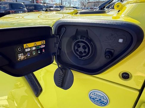 Used 2024 Jeep Wrangler Unlimited Sahara w/ Technology Group image 24