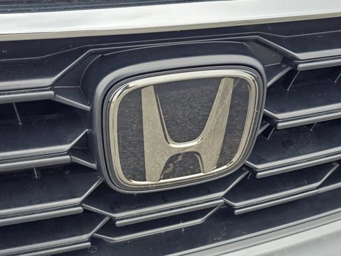 Certified 2023 Honda CR-V LX image 3