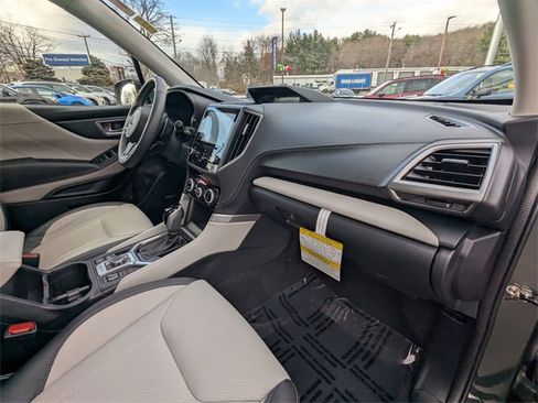 Used 2023 Subaru Forester Limited image 25