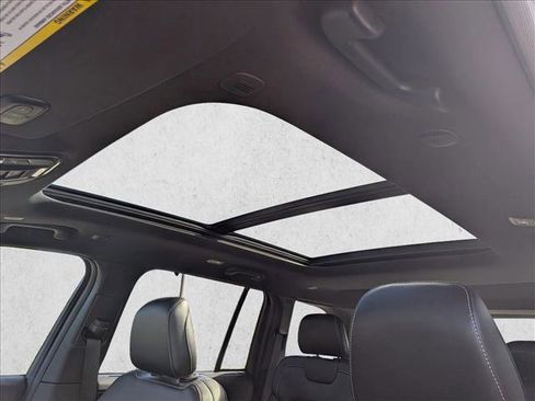 New 2025 Jeep Grand Cherokee Limited w/ Luxury Tech Group II image 15