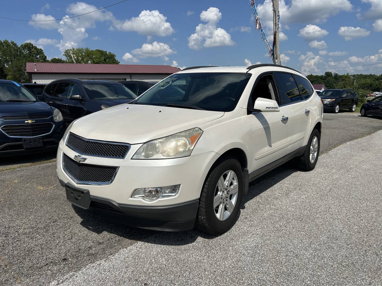 Used 2011 Chevrolet Traverse LT w/ Personal Connectivity Package FWD image 2