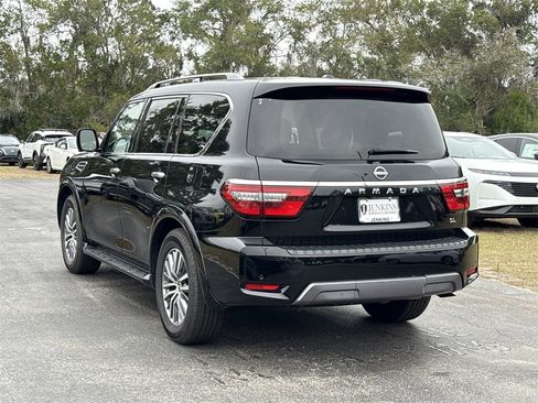 Certified 2023 Nissan Armada SL w/ Captain's Chairs Package image 9