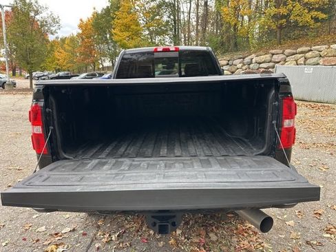 Used 2018 GMC Sierra 2500 Denali w/ Duramax Plus Package image 11