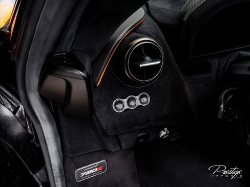 Used 2020 McLaren 720S Performance RWD image 42
