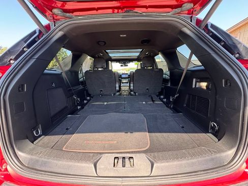 Used 2024 Ford Explorer ST-Line w/ Class IV Trailer Tow Package AWD/4WD image 43