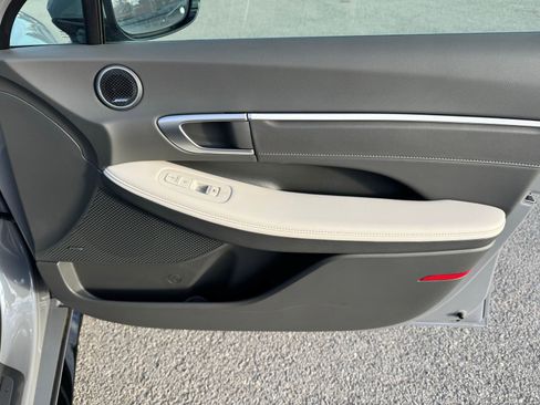 New 2025 Hyundai Sonata Limited image 33