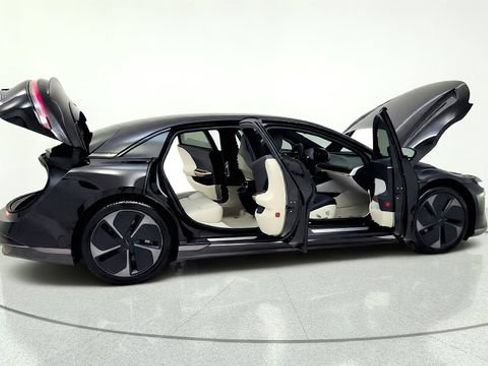 Used 2024 Lucid Air Touring AWD/4WD image 19