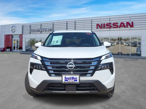 New 2026 Nissan Rogue SV FWD image 8