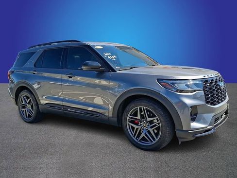 Used 2025 Ford Explorer ST w/ Sun And Sound Package AWD/4WD image 3