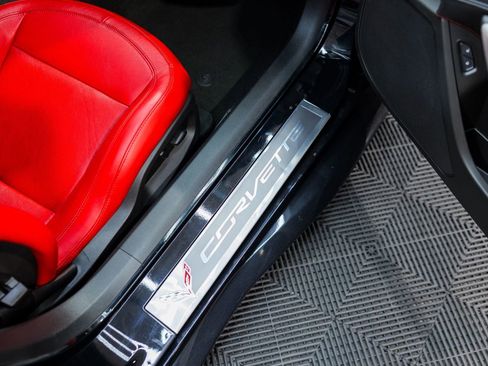 Used 2019 Chevrolet Corvette Z06 w/ Z07 Performance Package RWD image 37