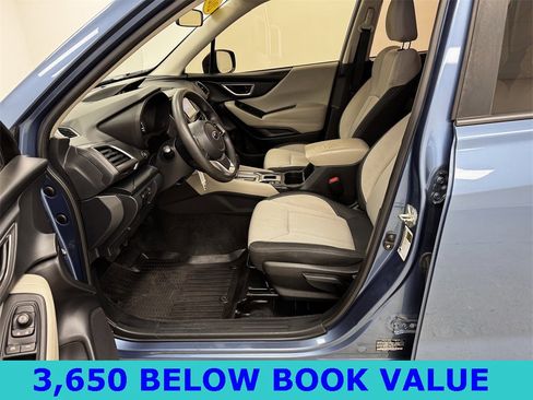 Used 2022 Subaru Forester Base image 10