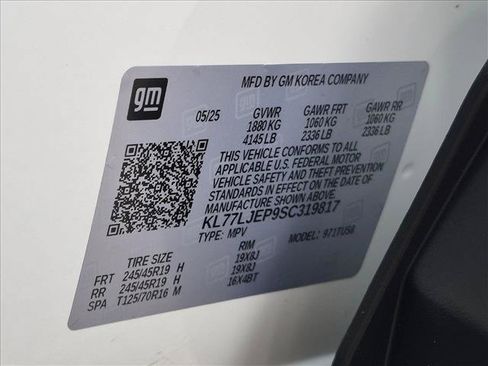Used 2025 Chevrolet Trax RS w/ Driver Confidence Package FWD image 25