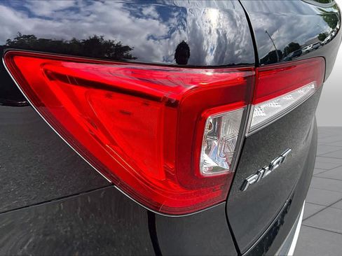 Used 2022 Honda Pilot Elite image 29