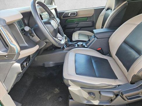 Used 2024 Ford Bronco Wildtrak image 16