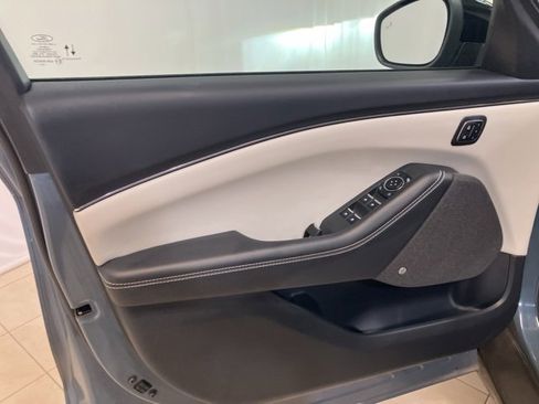 Used 2023 Ford Mustang Mach-E Premium image 10