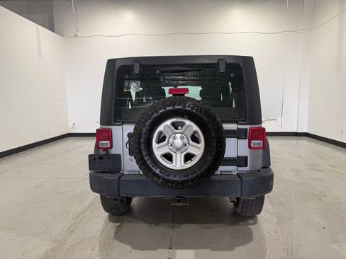 Used 2018 Jeep Wrangler Unlimited Sport w/ Max Tow Package image 7