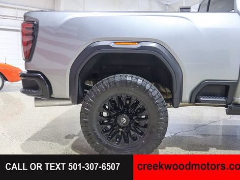 Used 2024 GMC Sierra 2500 AT4X AWD/4WD image 34