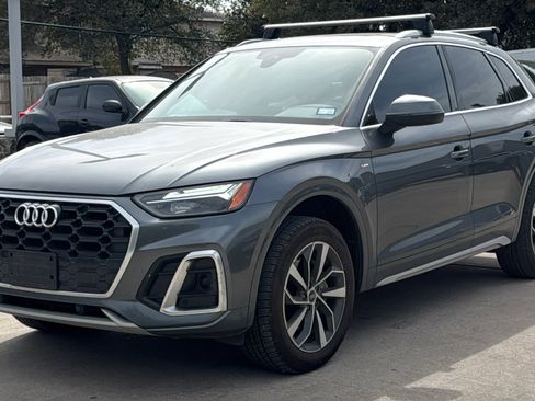 Used 2023 Audi Q5 2.0T Premium w/ Convenience Package image 3