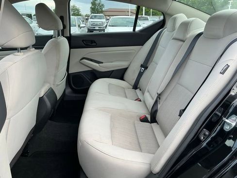 Used 2025 Nissan Altima 2.5 SV FWD image 15