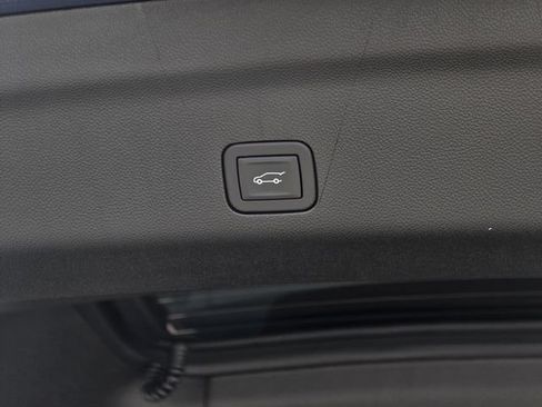 New 2026 GMC Yukon Denali w/ Advanced Technology Package RWD image 8