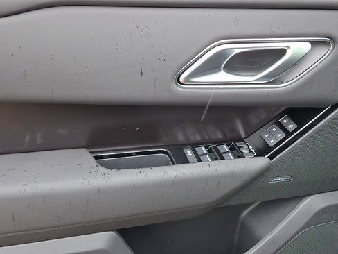 New 2026 Land Rover Range Rover Velar Dynamic SE image 9