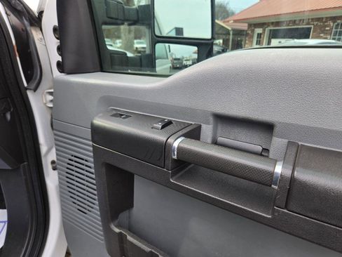 Used 2015 Ford F250 XL w/ Power Equipment Group image 49