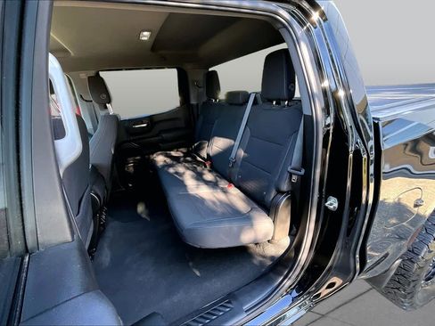 Used 2022 Chevrolet Silverado 1500 LT w/ Z71 Off-Road Package AWD/4WD image 20