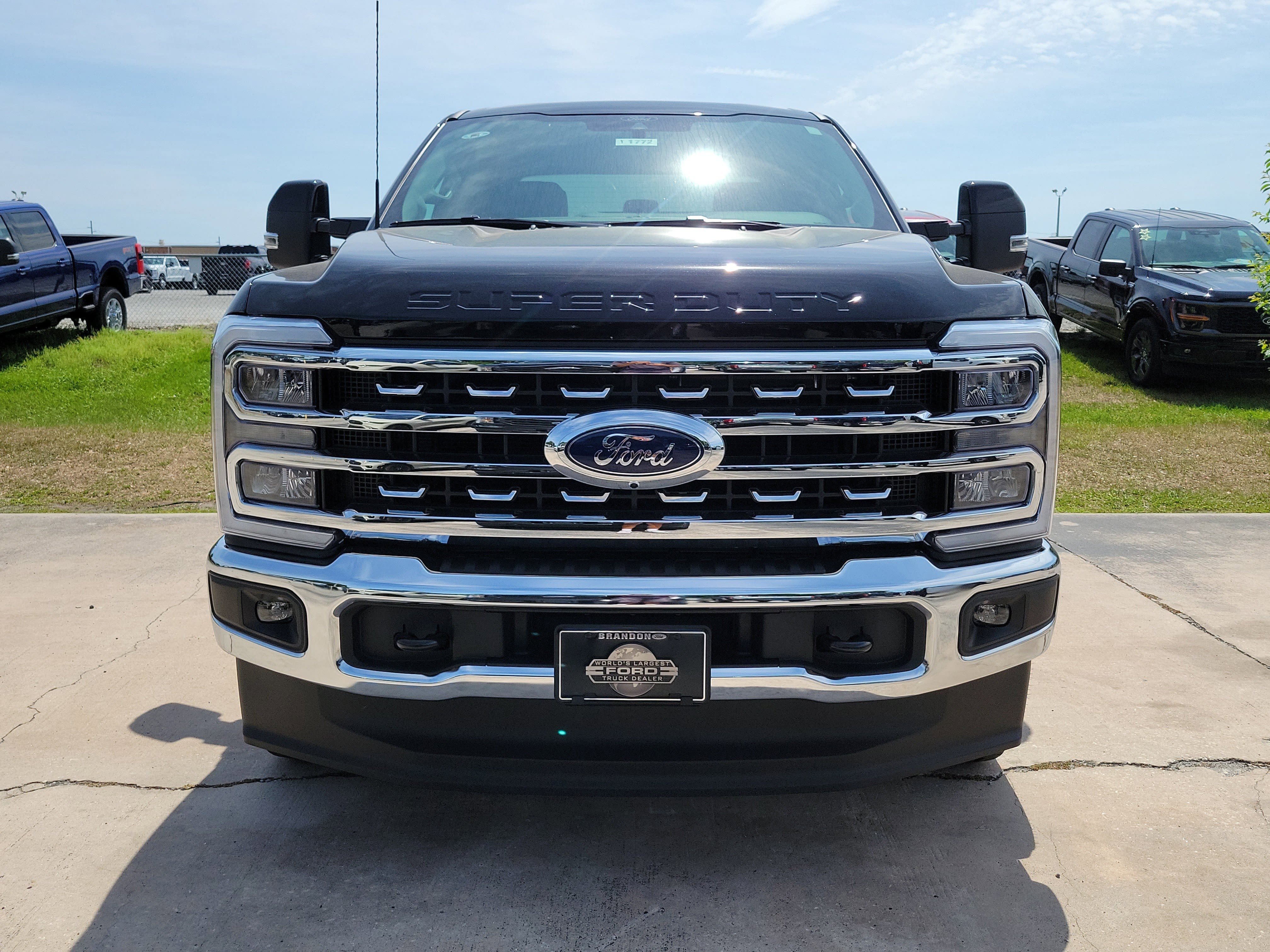 New 2026 Ford F250 Lariat AWD/4WD image 3