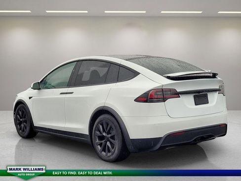 Used 2023 Tesla Model X image 6