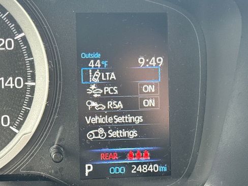 Used 2022 Toyota Corolla LE image 17