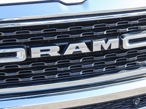 Used 2022 RAM 1500 Big Horn AWD/4WD image 5