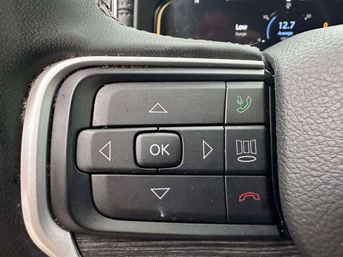 Used 2023 Jeep Wagoneer L Series III w/ Premium Group I image 19