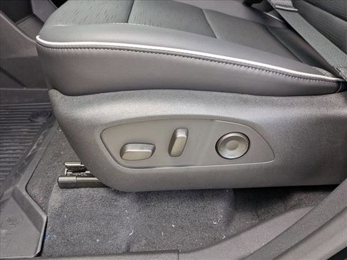 New 2026 Buick Enclave Sport Touring w/ Power Package image 4