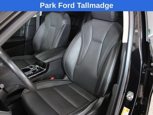 Used 2021 Buick Envision Essence w/ Technology Package I AWD/4WD image 12