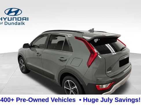 Used 2023 Kia Niro EX FWD image 2