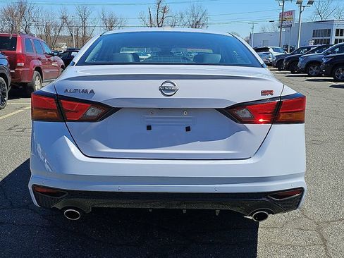 Used 2024 Nissan Altima 2.5 SR FWD image 5